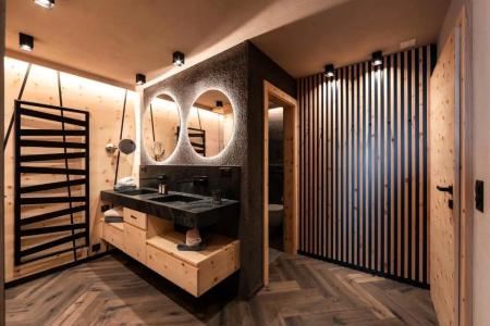 Laret Private Boutique - Adults Only - 56