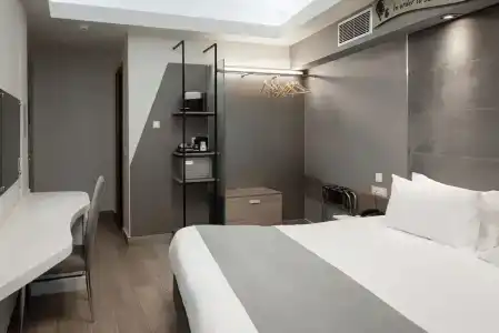 Kastro - 33