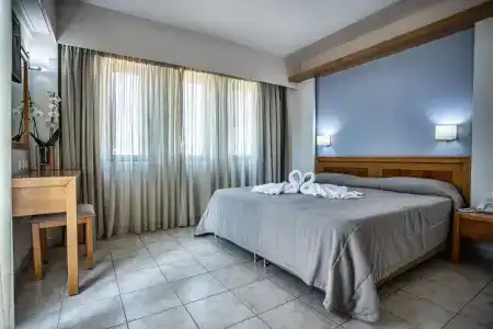 Mary & Mary Royal Suites - 57