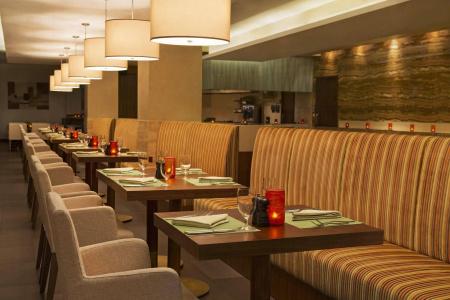 DoubleTree by Hilton and Residences Dubai – Al Barsha - 16