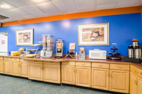 Rodeway Inn & Suites Southeast - 22