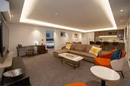 Regal Palms - 11