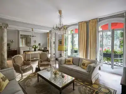 Hôtel Plaza Athénée - Dorchester Collection - 73