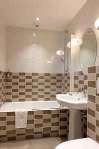 Hôtel des 3 Poussins - 103