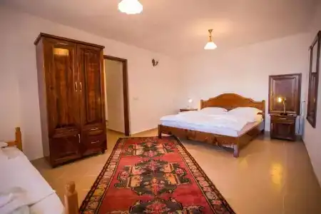 Ankh Pension - 48