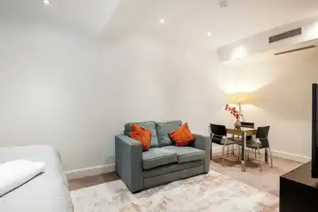 Manson Place - 303