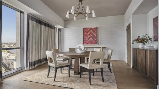 Four Seasons New Orleans - 17