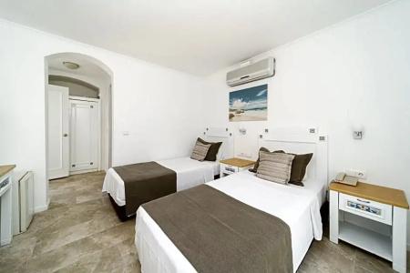 Costa Sariyaz - 52