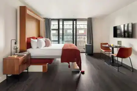 Marlin Canary Wharf - 120