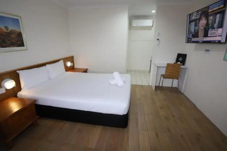 Reign Inn - 123