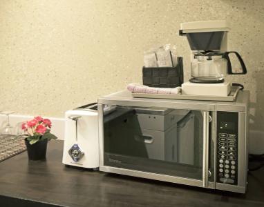 Divya Sutra Suites on Robson Downtown - 15