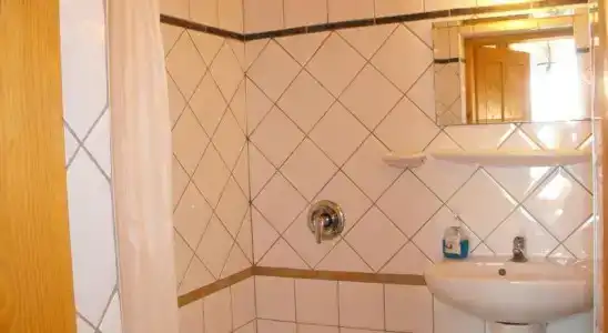 Hungaria Guesthouse - 7