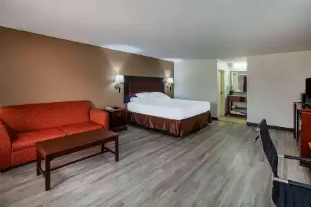 Days Inn & Suites by Wyndham - 26