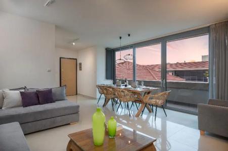 Trianon Luxury  & Suites - 314