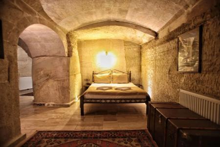 Emit Cave - 16