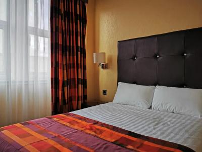 Frederick House - 4