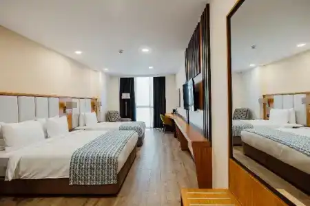 Best Western Plus - 48