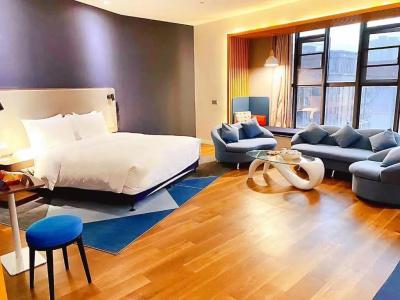 Holiday Inn Express - Wuhan Optical Valley, An Ihg - 86