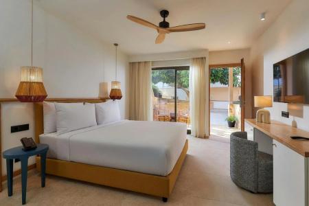 Zephyros Beach Boutique - 3