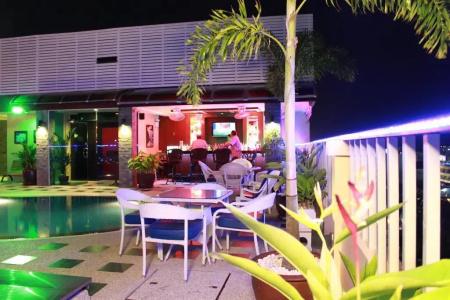 Patong Hemingway's - 20