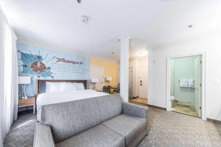 Clarion Pointe - 43
