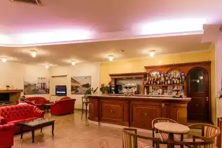 Mariano Iv Palace - 13