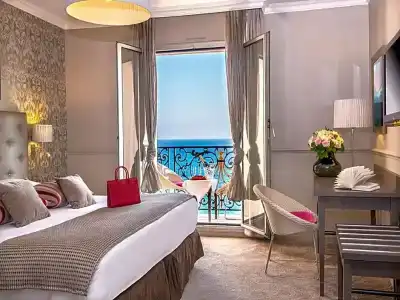Hôtel Le Royal Promenade des Anglais - 41