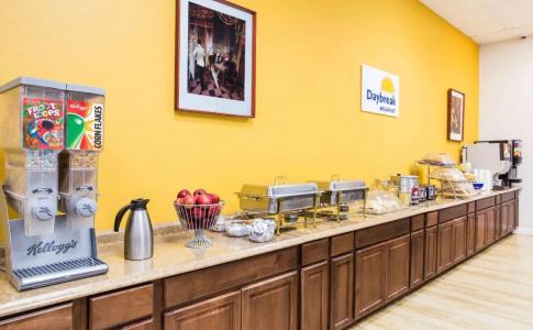 Days Inn by Wyndham Miami International Airport - 12