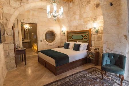 Solo Cave Suites - 2