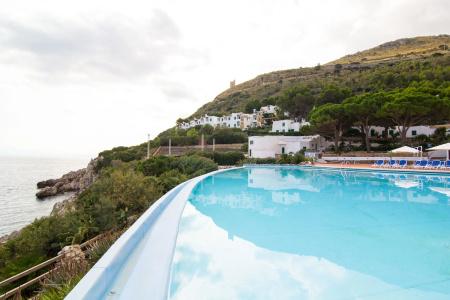 Calampiso Resort - 17