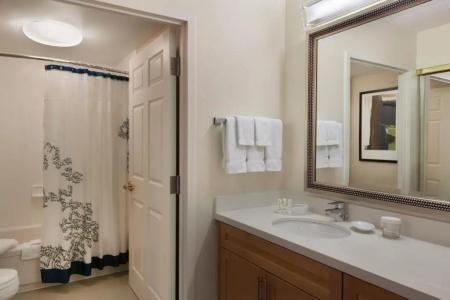 Cambridge Suites - 27