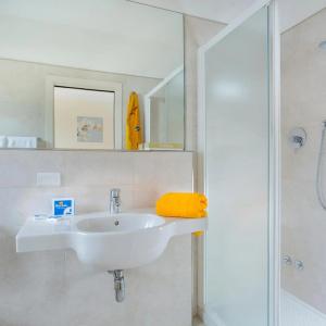 Milano Helvetia - 40