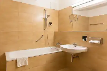 Ce Plaza - 8