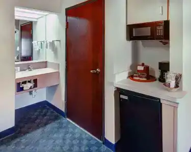 Quality Inn & Suites Dfw Airport South - 24