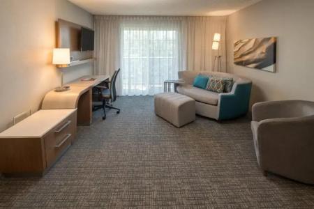 Courtyard by Marriott Portland North - 37