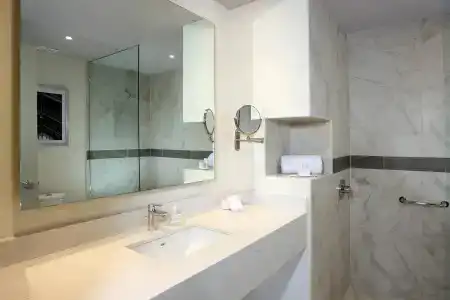 Courtyard by Marriott Mexico City Vallejo - 36