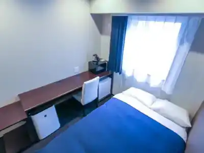 Livemax kannai ekimae - 20