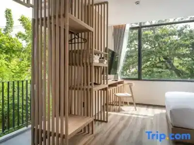 Shan Villas Sukhumvit - 296