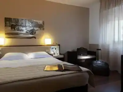 Astoria Palace - 27