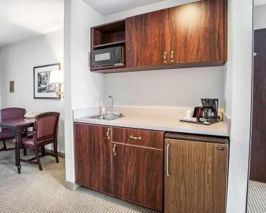 Quality Inn Grand Suites Bellingham - 38