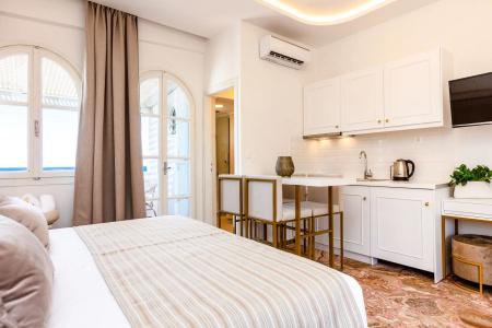 Pinelopi Beach Suites - 5