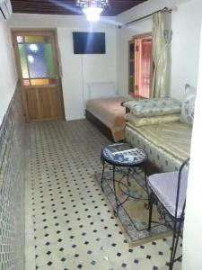 Riad Taryana - 32