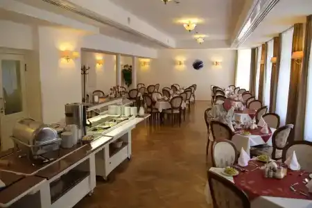 Astoria & Medical Spa - 28