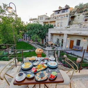 Sarnich Cave Suites - 9
