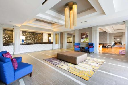 DoubleTree by Hilton Historic Savannah - 1