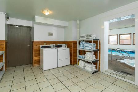 Quality Inn & Suites - 37
