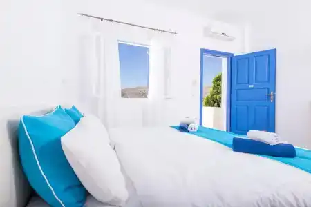 Bella Santorini - 63