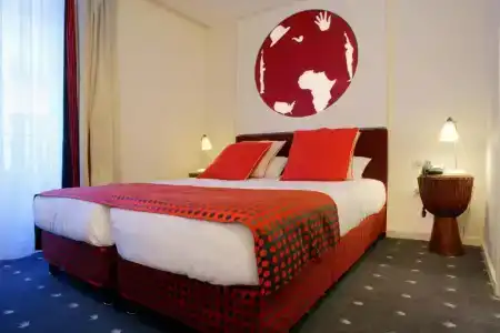 Hôtel du Triangle d'Or - 53