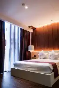 Signature Boutique - 71