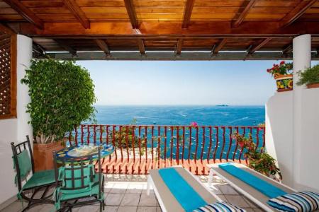Eden Roc Suites - 313